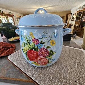 The Pioneer Woman Sweet Rose 12 Quart Enamel on Steel Stock Pot, Great Condition